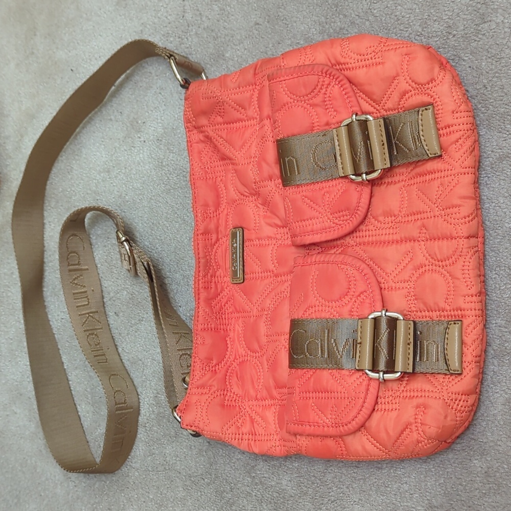 Calvin Klein • crossbody bag